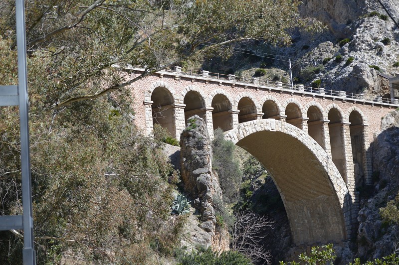 Los Albercones viaduct.